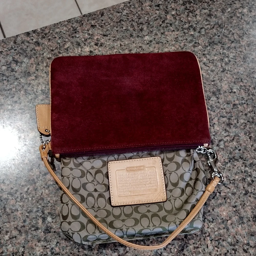 COACH 1941 Large Oxblood Suede Leather Wristlet Clutch Purse - Picture 3 of 16